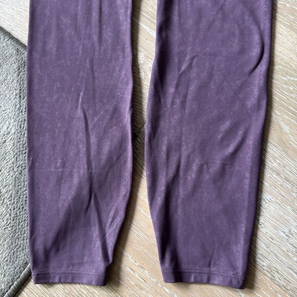 lululemon lab Embossed Nulu Yoga High-Rise Tights 25" Amethyst Sz6 - Picture 7 of 14